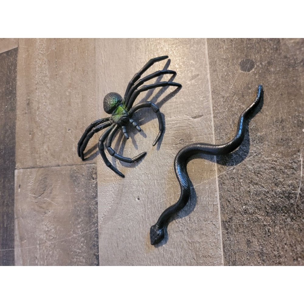 Spider snake Halloween bug toy figure scary‎ set